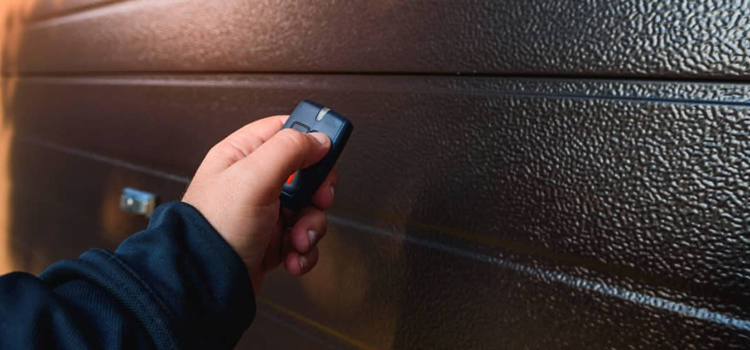 automatic door opener with remote control in Carson